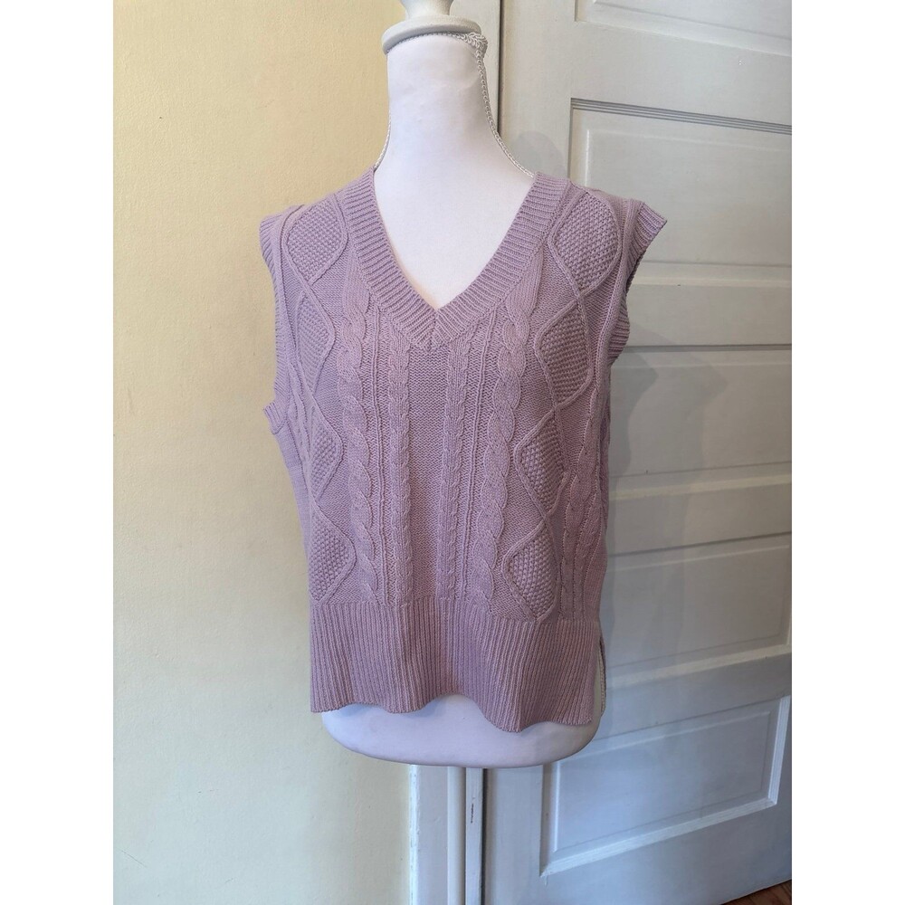 Lavender cable knit vneck sleeveless sweater vest cotton acrylic preppy cottage